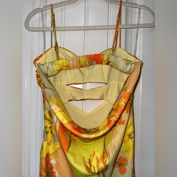 Saints & Secrets Floral Dress - Picture 4 of 7